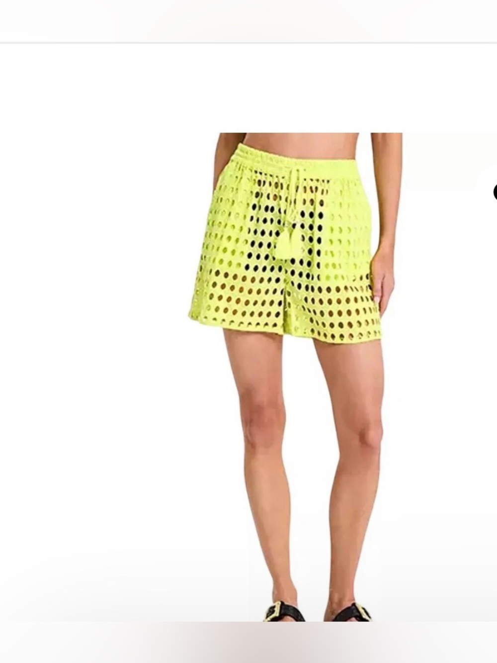 “Dotti” Lime Color Eyelet Shorts. 
☀️Final Markdown!
Size: S